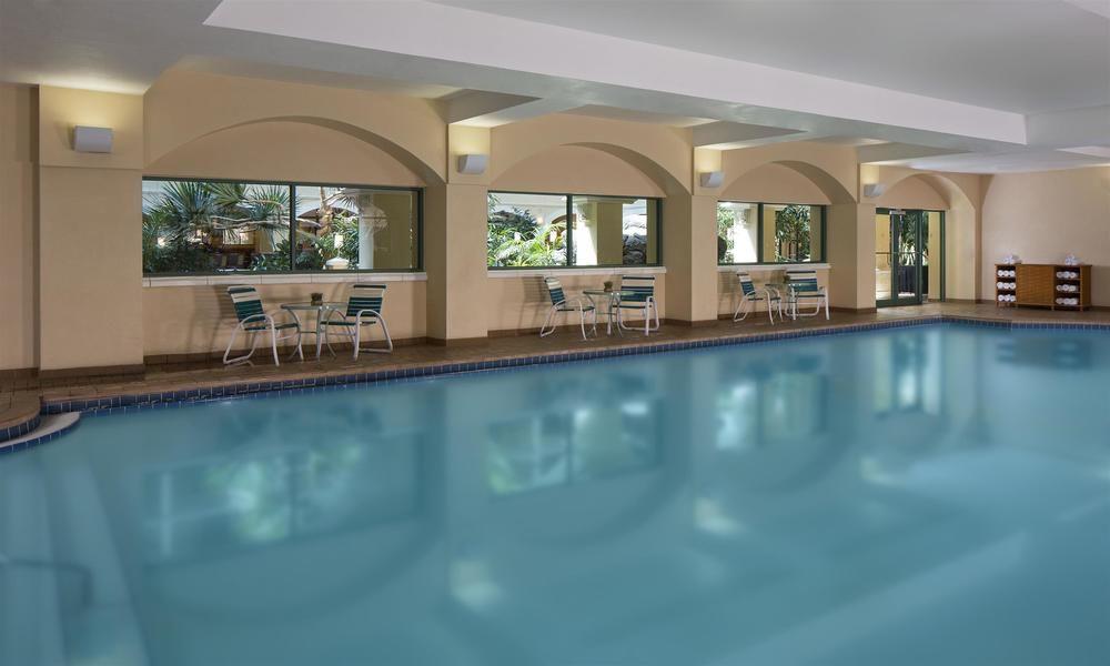 Four Points By Sheraton Suites Tampa Airport Westshore Exterior photo