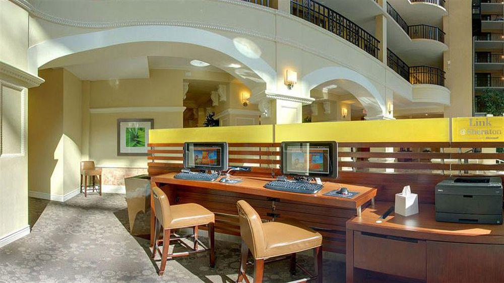 Four Points By Sheraton Suites Tampa Airport Westshore Exterior photo