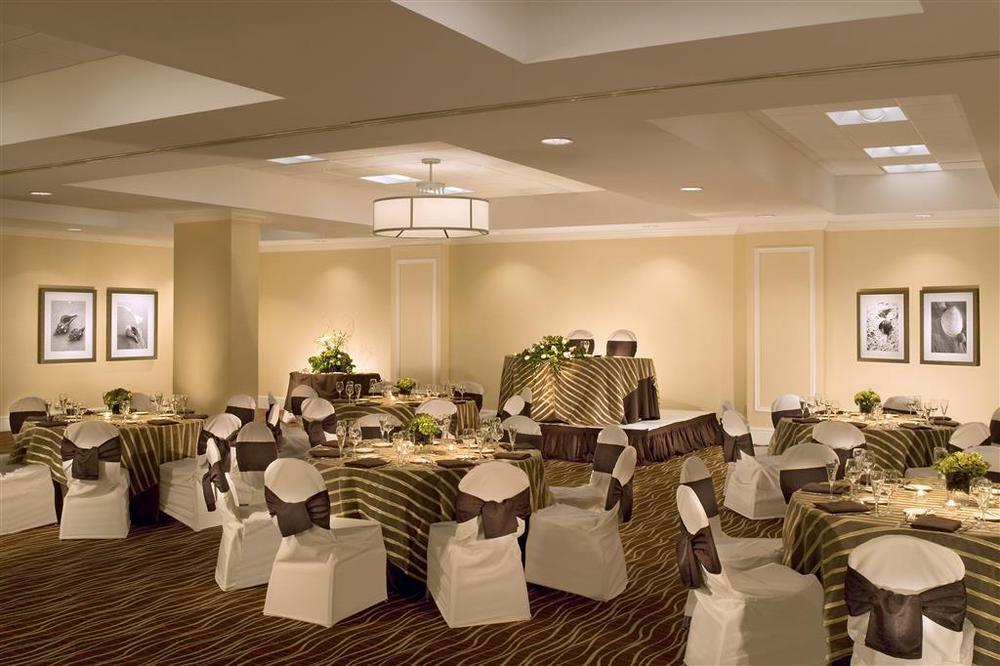 Four Points By Sheraton Suites Tampa Airport Westshore Restaurant photo