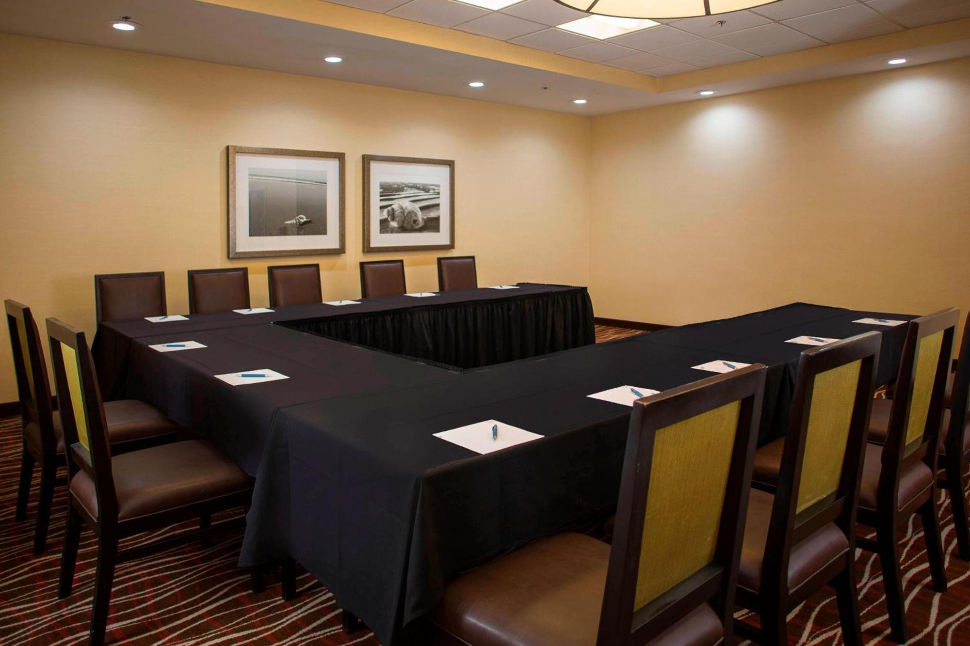 Four Points By Sheraton Suites Tampa Airport Westshore Exterior photo