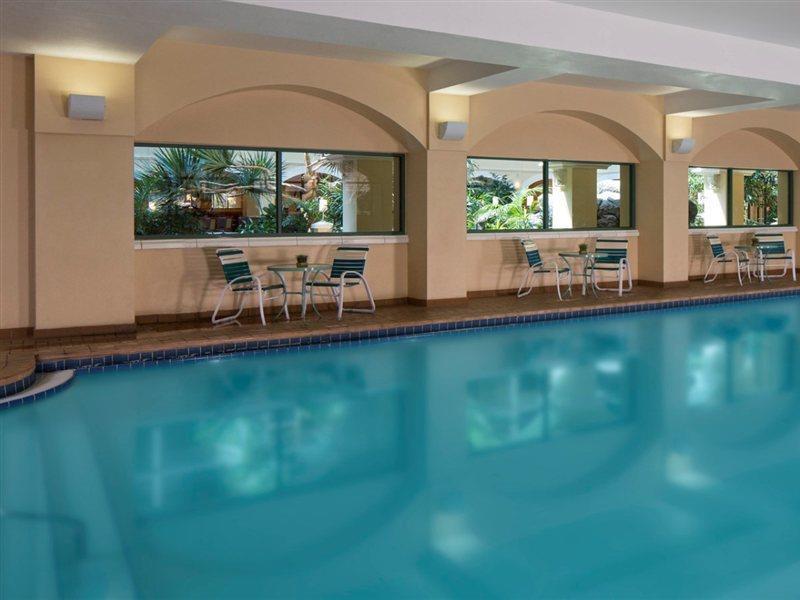 Four Points By Sheraton Suites Tampa Airport Westshore Exterior photo