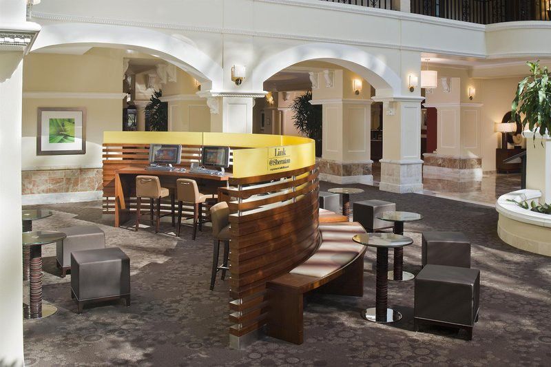 Four Points By Sheraton Suites Tampa Airport Westshore Exterior photo