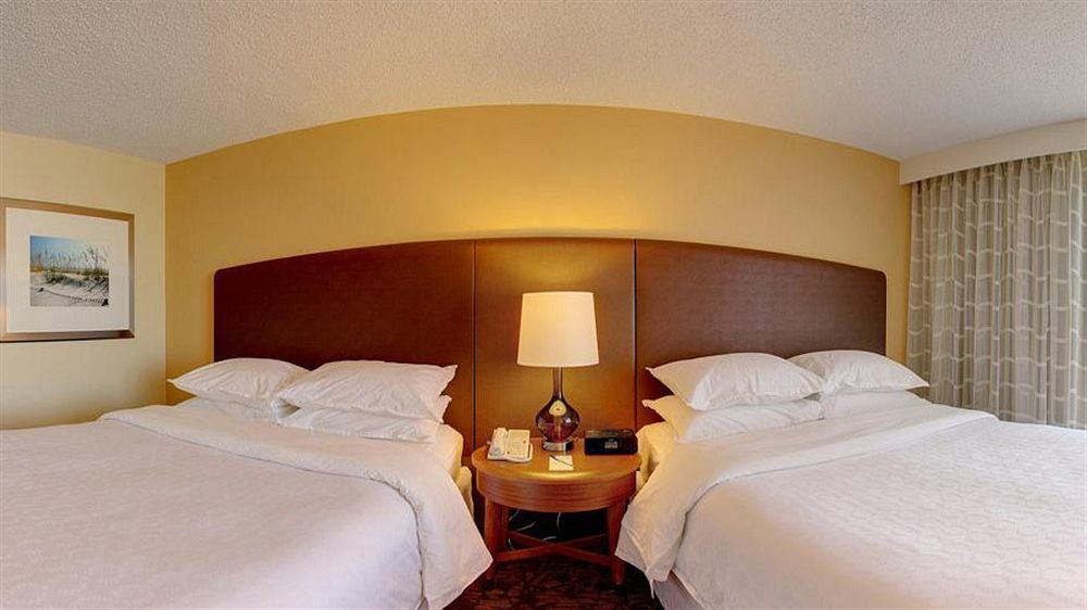 Four Points By Sheraton Suites Tampa Airport Westshore Exterior photo