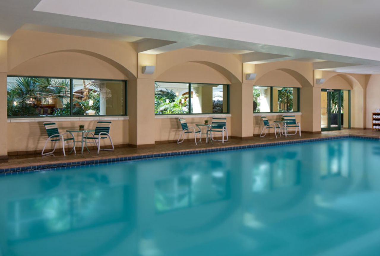 Four Points By Sheraton Suites Tampa Airport Westshore Exterior photo